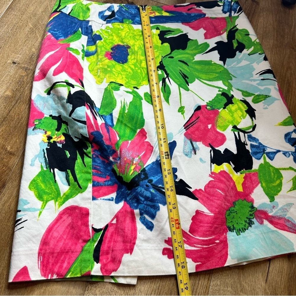 Ann Taylor | Floral Multicolor Skirt Size 2P - Picture 12 of 12